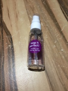 essence-fixing-spray